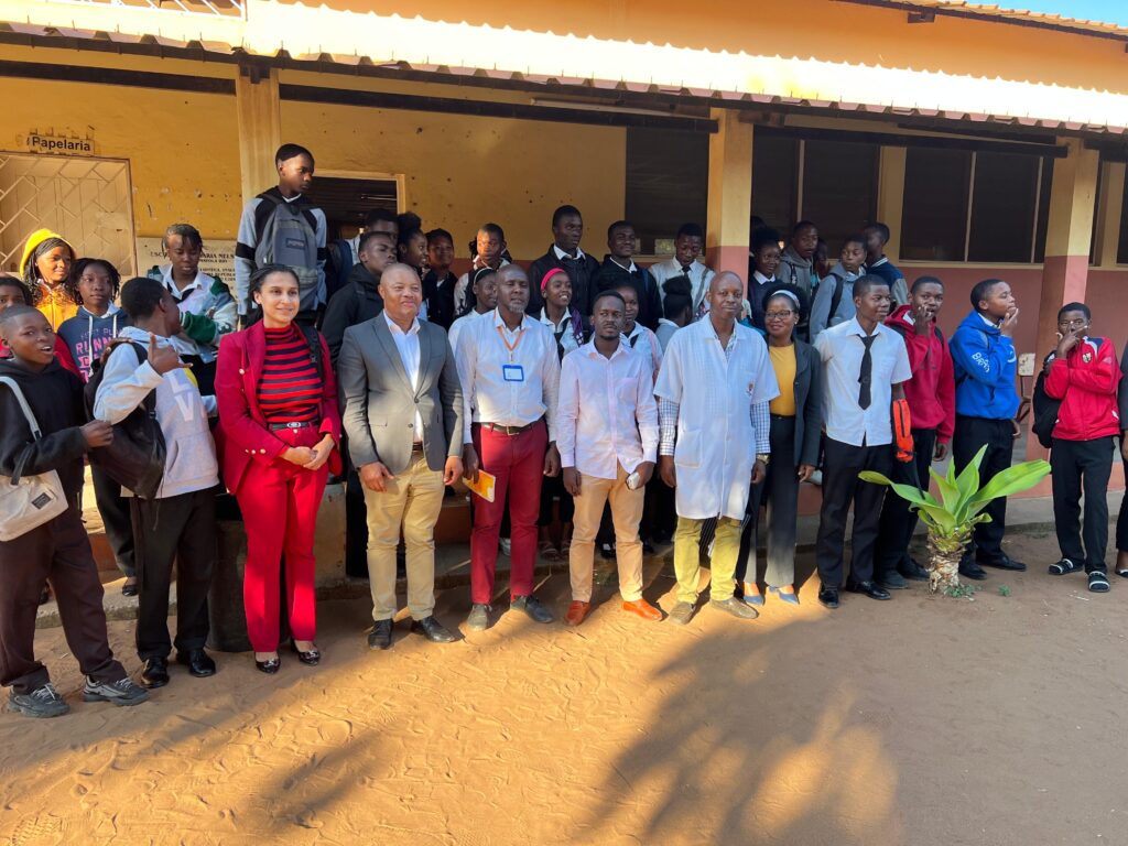 Alunos da Escola Secundária Nelson Mandela participam da palestra de Consciencialização sobre Segurança Cibernética
